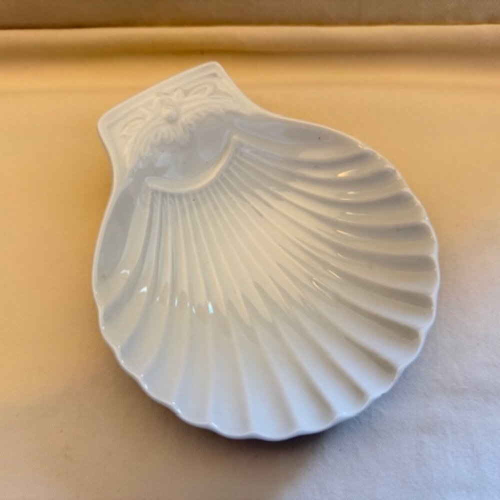 Pillivuyt France Scallop Shape Dish